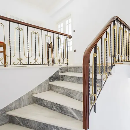 Neoclassico Apartamento *